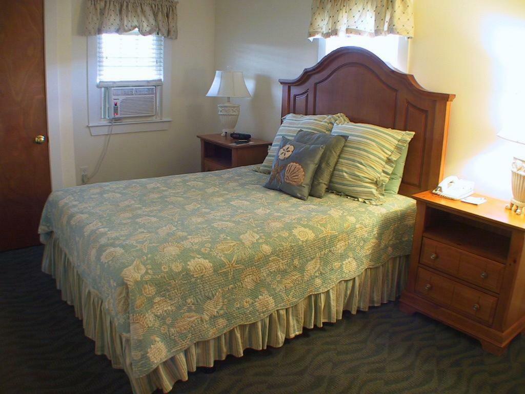 ميناء دينيس The Colony Beach Motel المظهر الخارجي الصورة