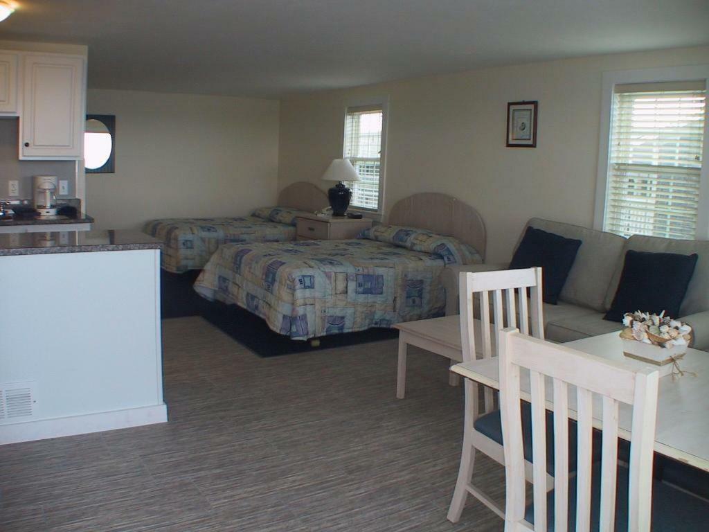 ميناء دينيس The Colony Beach Motel المظهر الخارجي الصورة